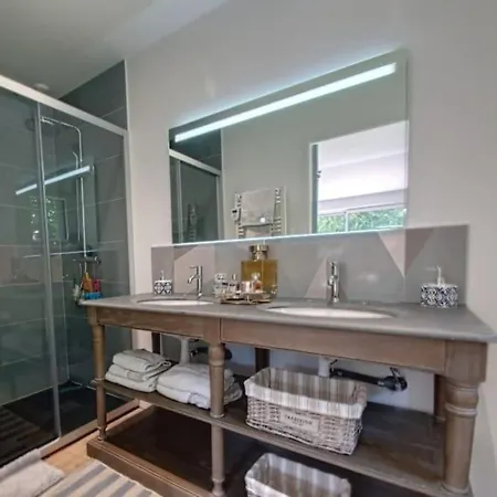 De Charme Independant Avec Terrasse Tatil Evi