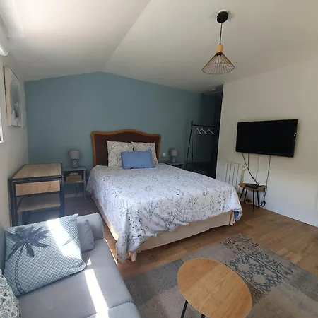 De Charme Independant Avec Terrasse Tatil Evi *